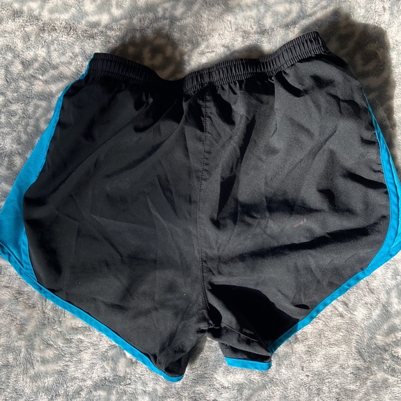 Nike Dri-Fit Running Shorts - Picture 2 of 4